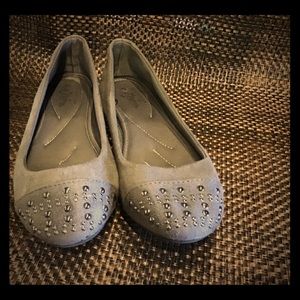 Memory foam gray flats by self esteem